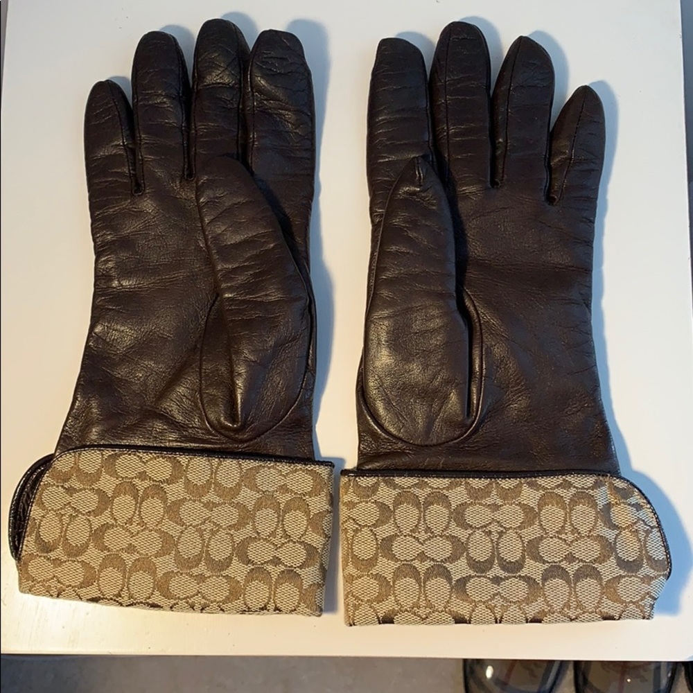 Coach gloves